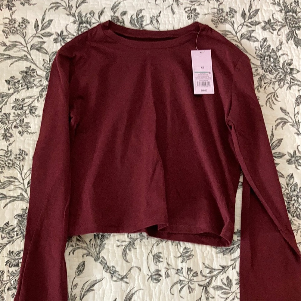 Long sleeve crop top new with tags
